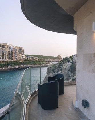 Water's Edge Suite Xlendi with Direct Sea Access