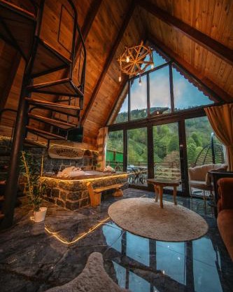 Waterfall suit bungalov