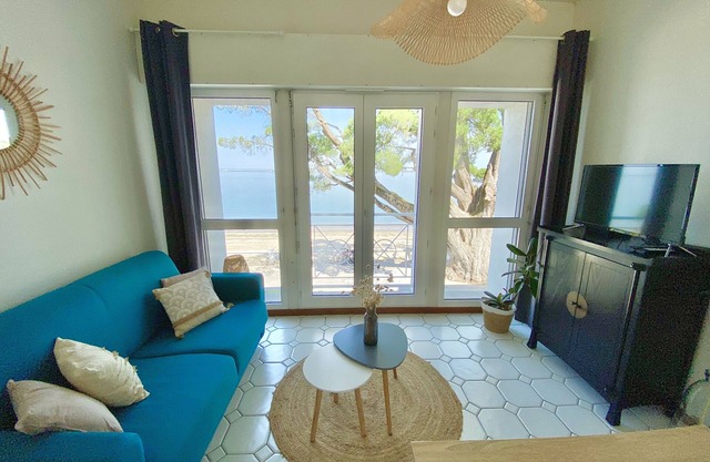 Waterfront apartment on the Ile d'Oléron