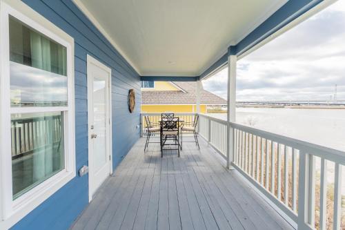 Waterfront 3br Seabrook Bay & Sunset Views!