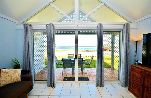 Waterfront Apartments Unit 2