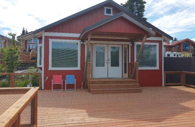 Waterfront Cabin - Homer Seaplane Base