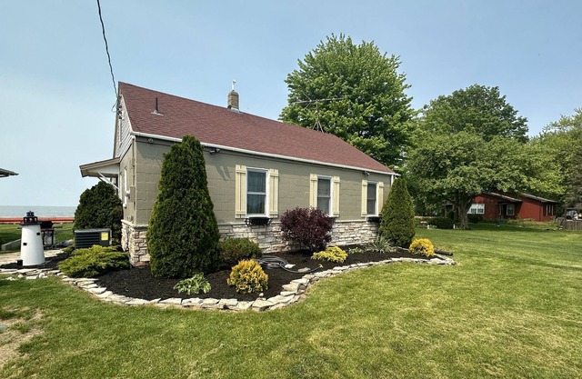 Waterfront Getaway on Lake St. Clair