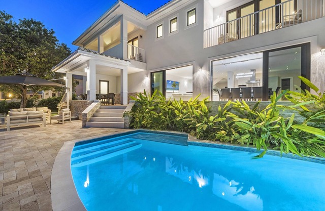 Waterfront Heated Pool Game Room Cove Key Villas