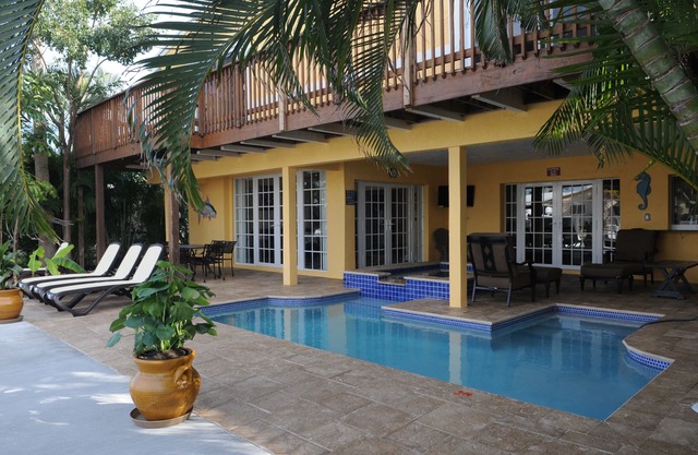 Waterfront, Heated Pool with Spa 50’Dock, Direct Ocean Access - No Fixed Bridges