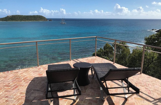 Waterfront Home w/Privacy & Views! 1 bdrm version of Listing 3795321/5 stars!