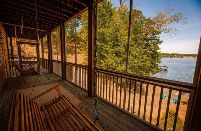 Waterfront Log Home Getaway on Claytor Lake! 3BS10 - Andrew's Lake View