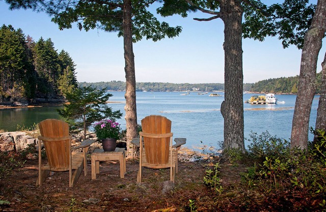 Waterfront Private Estate Located On 5-Acre Peninsula With Dock And Mooring