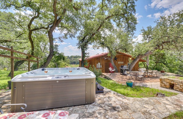 Waterfront Spicewood Home: Deck, Fire Pit & Grill