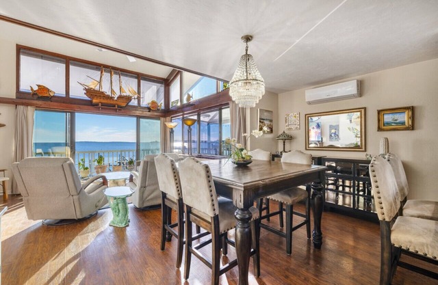 Waterfront townhouse