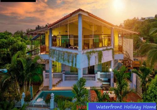 Waterfront Villa By Bigfoot Stay