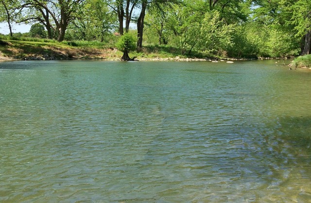 Waterwheel on the Guadalupe - river access, 2 pools, 4 hot tubs, 5 acres of lawn