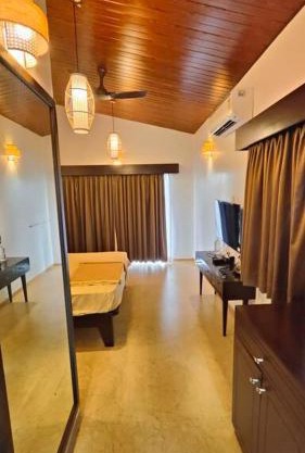 Waves&Vibes Resort