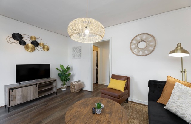 Welcome to the Urban Bungalow, a historic duplex in the Heart of Rosewood.