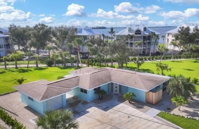Welcome to your coastal getaway!