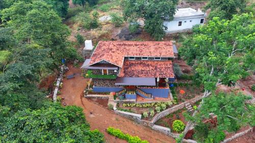 WellGrown- The Farmhouse at Kombai - Pallangi, Kodaikanal