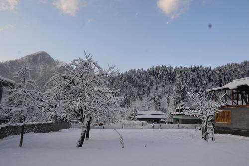 West End Lodges