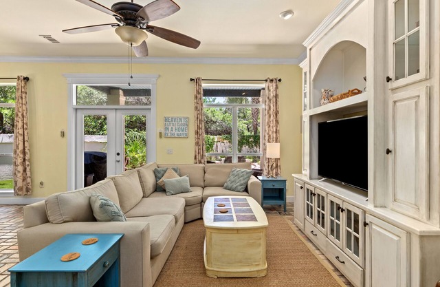 West PCB Upscale Home w/Splash Pool SUPER Close to Beach & Golf Cart