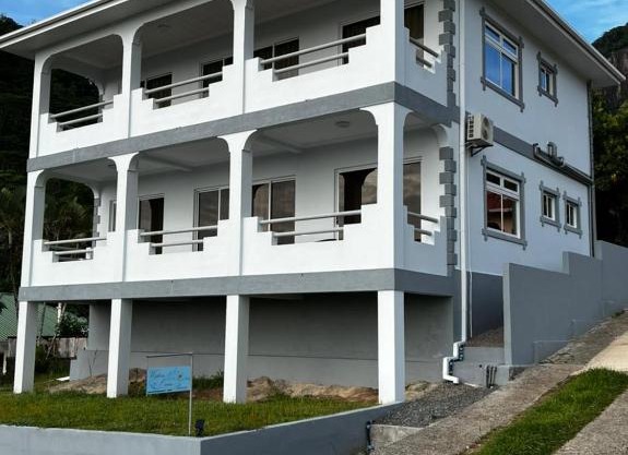 Western Ocean Breeze Self Catering