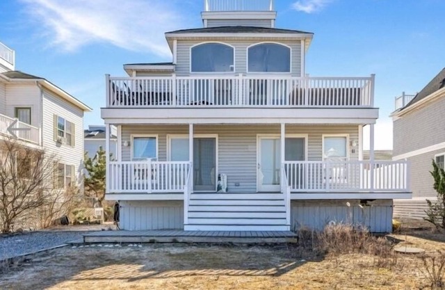 Westhampton Beach, 4 Bdrm House with Beautiful Water Views