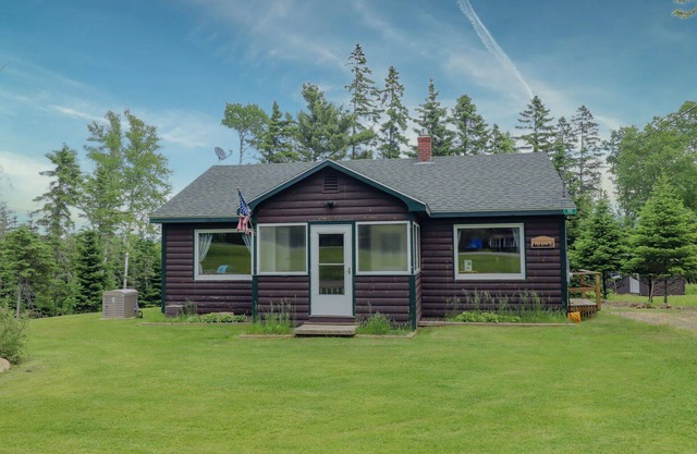 Whispering Winds | Shared Waterfront w/Large Yard & Fire Pit