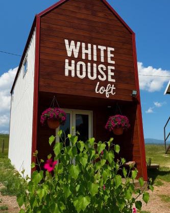 White House Loft
