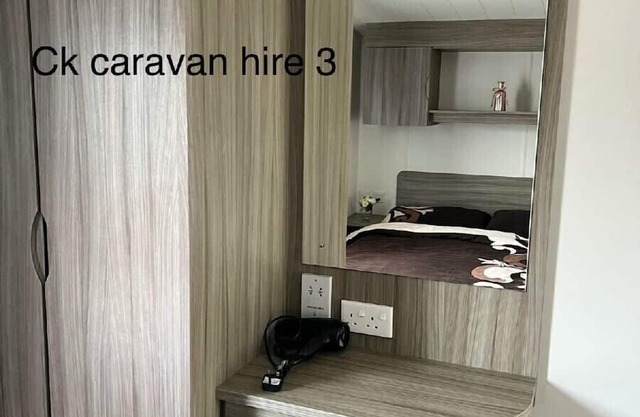 WHITEHOUSE LEISURE PARK - HOLIDAY ACCOMMODATION 19055 in Towyn