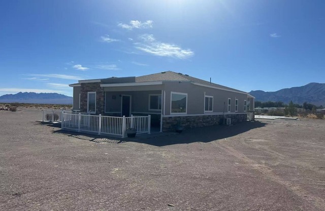 wifi/death valley/family-friendly/amargosa valley/4 bedroom