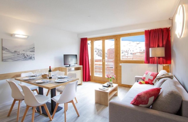 Wifi, ski-in/ski-out & foot of the slopes, fitness, tv, ski locker, 80-92m², La Plagne