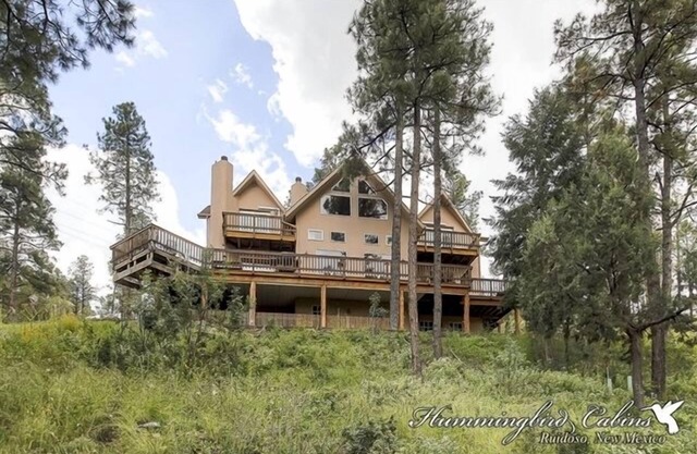 Wild Horse Lodge: 'Amazing interior and room for all!' with hot tub.