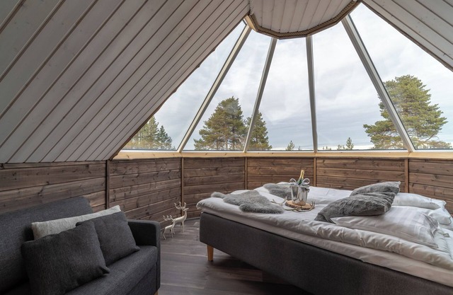 Wilderness Hotel Nellim & Igloos