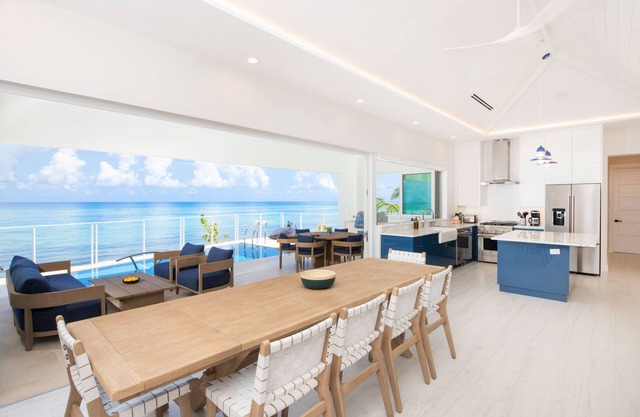 Willow Beach: Private Pool with Backyard Snorkeling!