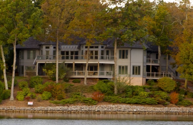 Wind Family Estate-7000sq feet with 7 flex rooms!