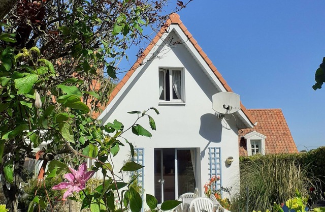 WISSANT - CHARMING 2/3-PERSON COTTAGE (PETS WELCOME). PRIVATE PARKING