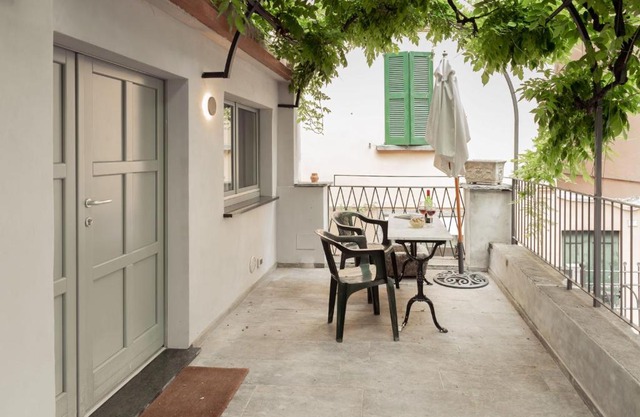 Wisteria Court Suite 2 Menaggio 【 JUN 2025 】 House in Menaggio Italy Wisteria Court Suite 2 Menaggio 【 JUN 2025 】 House in Menaggio Italy