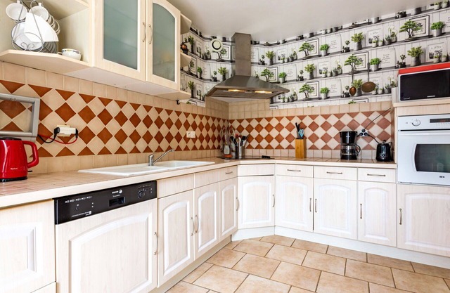 Wonderful private villa for 6 guests with WIFI, TV, terrace, pets allowed and parking