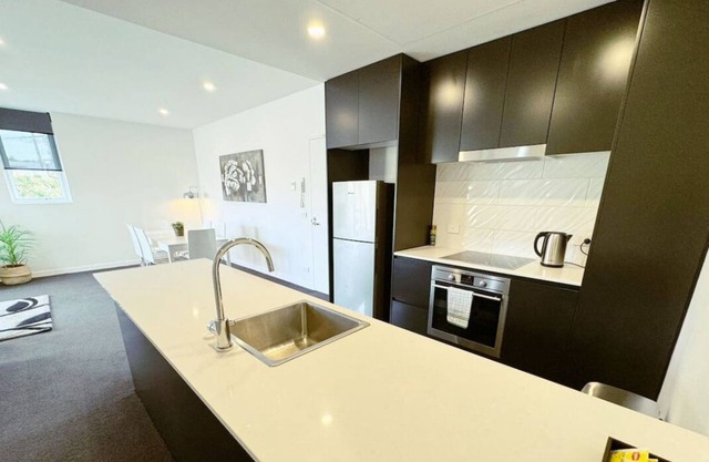 Wonder in Woden - 2 bd 2bth Apt