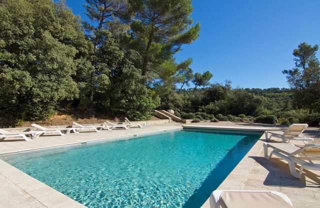 Wonderful private villa for 12 people with private pool, WIFI, TV, terrace and pets allowed