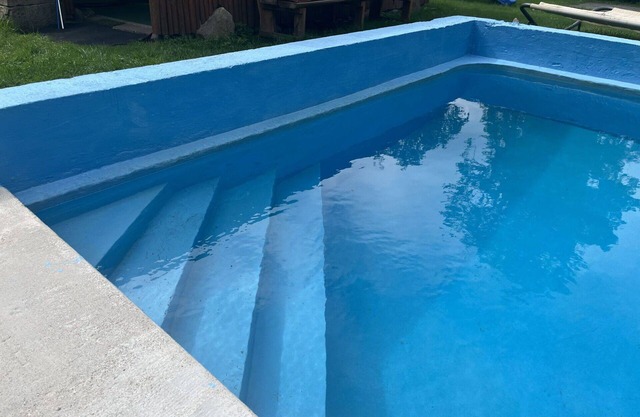Wonderful private villa with WIFI, private pool, hot tub, TV, patio, pets allowed and parking