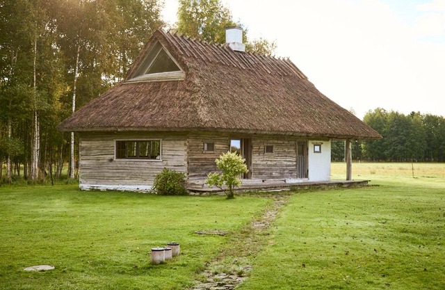Wonderful cozy cottage with a view of Sheep