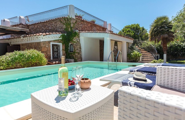 Wonderful Ginepro Villa, private pool, panoramic sea view, 700 mt from the beach
