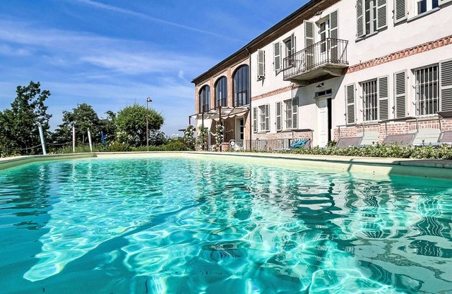 Wonderful private villa for 10 guests with private pool, WIFI, A/C, TV, patio and parking