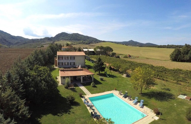 Wonderful private villa for 20 people with private pool, WIFI, TV, terrace and panoramic view