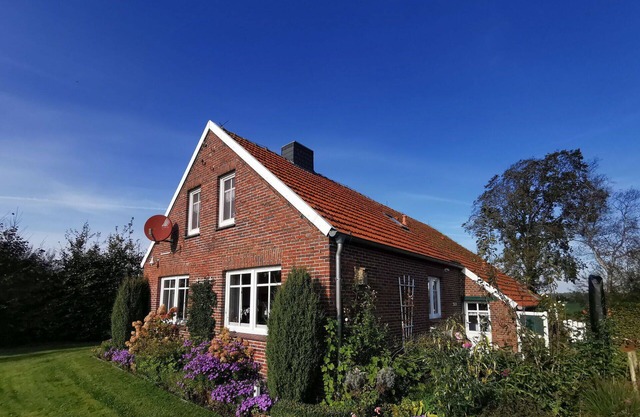 Wonderful private villa for 4 guests with TV, terrace and parking