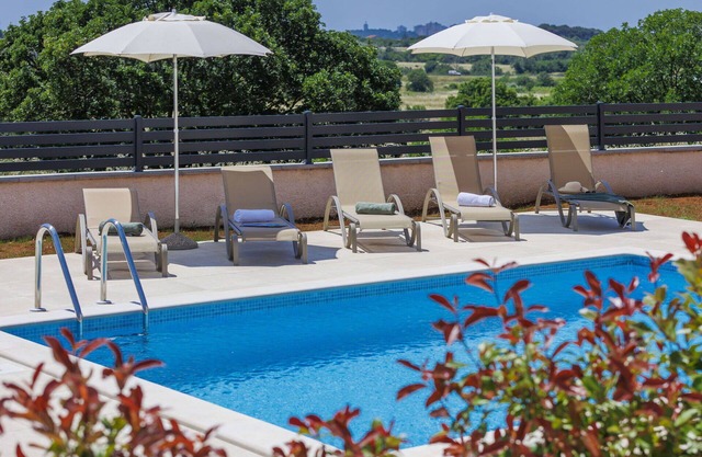 Wonderful private villa with WIFI, A/C, private pool, TV, terrace, panoramic view and parking