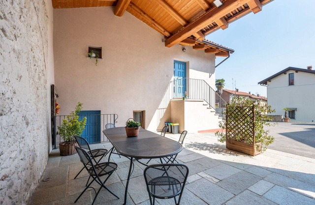 Wonderful private villa for 4 guests with WIFI, TV and patio