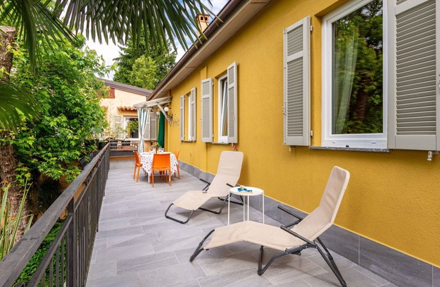 Wonderful private villa for 6 guests with A/C, TV, terrace and pets allowed