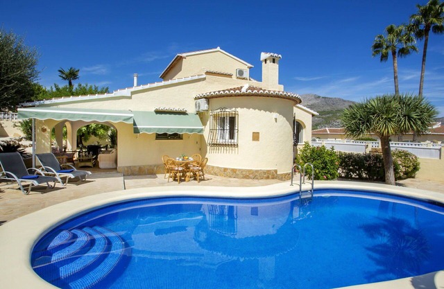 Wonderful private villa for 6 guests with A/C, private pool, WIFI, TV and terrace