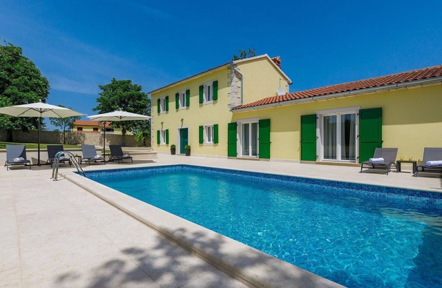 Wonderful private villa for 8 people with A/C, WIFI, private pool, TV and terrace