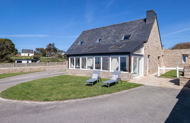 Wonderful private villa for 8 guests with WIFI, TV, terrace, pets allowed and parking